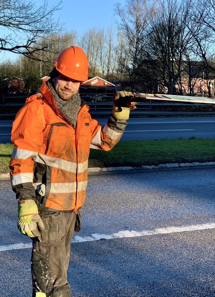 Upphöjd elväg monteras bort